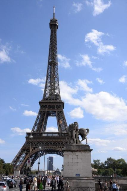 Eiffel Edge Escape 30 M From Eiffel Tower Apartment Paris Exterior photo